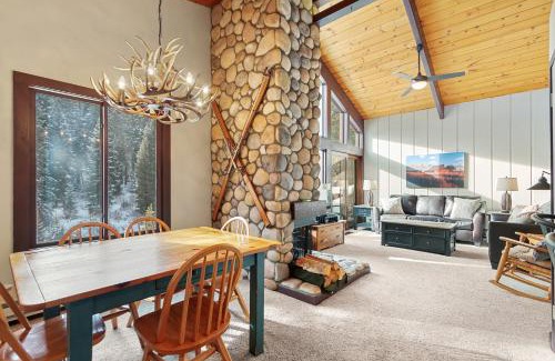 Peak 9 Apartamento | Tannenbaum by the River 302 by Great Western Lodging