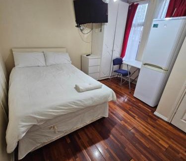 Haselbury Apartamento | Tanners End Apartment