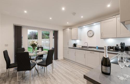 Freckleton Casa | Tannery Place - 3 Bedrooms Parking Wi-Fi Garden