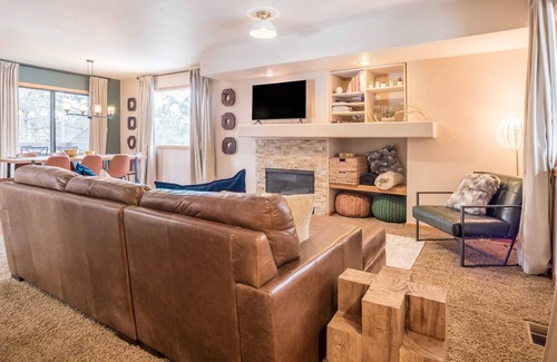 Evergreen Casa | Tanquil Mountain Escape | Fireplace | Sauna