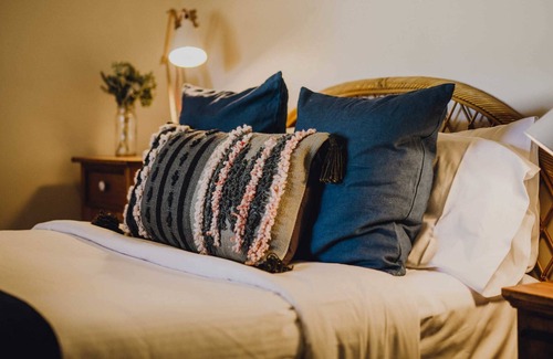 Springside Casa | Tanswell Cottage. Rural and serene!