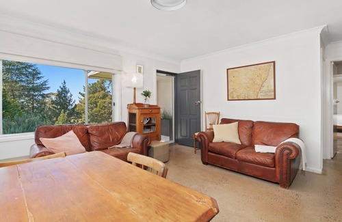 Springside Casa | Tanswell Cottage. Rural and serene!