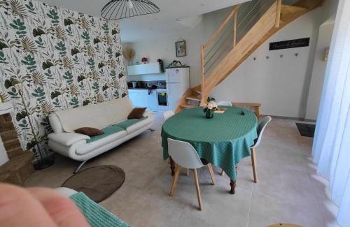 Saint-Ouen-La-Rouerie Casa | Tante Adele