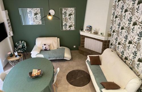 Saint-Ouen-La-Rouerie Casa | Tante Adele