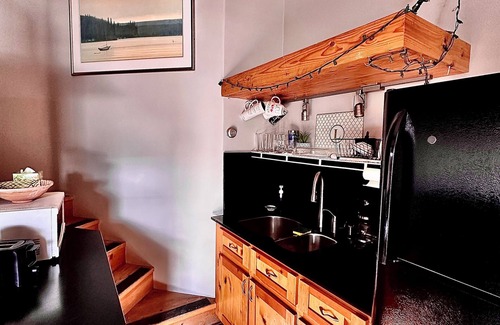 El Prado Casa | Taos Loft Nest with Monthly & Weekly Discounts!