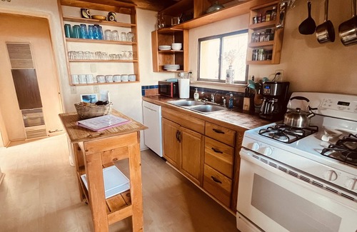 El Prado Casa | Taos Mountain Views Cozy Home Special Rates