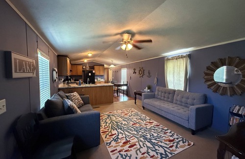 Deersville Casa | Tappan Lake camping home Rocky Road Retreats