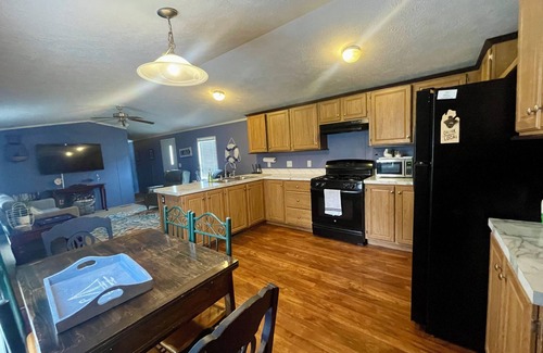 Deersville Casa | Tappan Lake camping home Rocky Road Retreats
