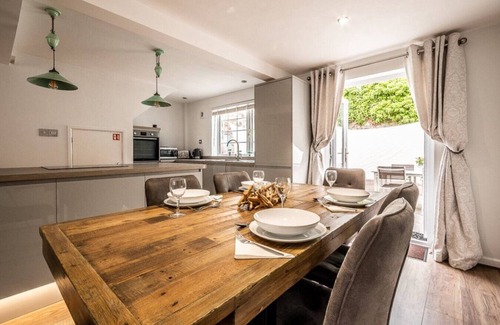 Topsham Apartamento | Stylish Cosy 3 Bedroom Cottage with parking in Topsham