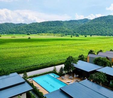 Hin Son Complejo | Tara Valley Saraburi