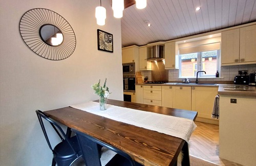 Troutbeck Bridge Cabina | Tarn End Lodge - a holiday lodge that sleeps 4 guests in 2 bedrooms