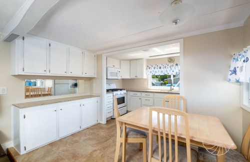 Key Largo Village Casa | Tarpon Basin Breeze ~ Quaint 2 Bed, 1.5 Bath Canal Home in Key Largo