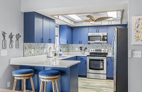 Tarpon Springs Casa | Tarpon Fun'n the Sun Beach Getaway with your own Private Pool