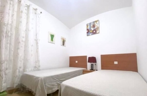 Centro de Roses Cabaña | TARRAGONA Casa con 4 dormitorios situada en el centro de Roses