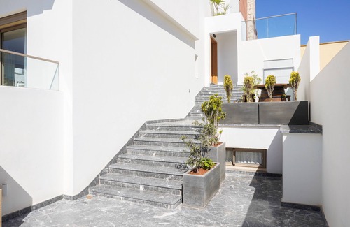 Imsouane Apartamento | Tasblast By Mood 4/5 Px-Apartamento-De Lujo-Baño para personas con movilidad ...