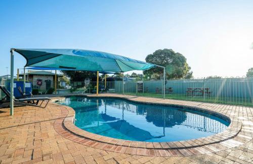 Serpentine Otro | Tasman Holiday Parks - Serpentine Falls