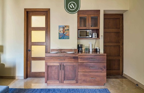 El Caloso Apartamento | Tasteful Condo Near Romantic Zone - Pool