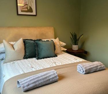 Formby Apartamento | Tastefully decorated 3 bed home
