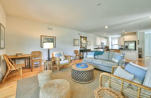 Rehoboth Beach Casa | Casa decorada con buen gusto y cómodamente amueblada a solo minutos de las playas de la zona