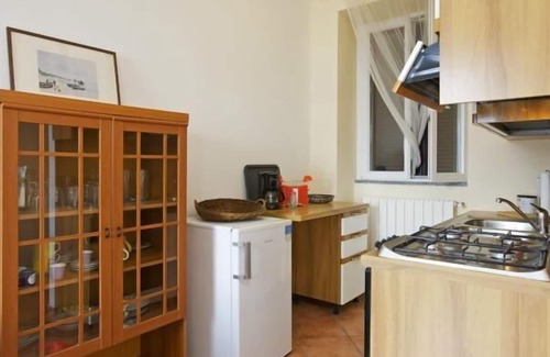 Tronzano Lago Maggiore Apartamento | Amueblado con buen gusto apartamento de 1 dormitorio con vistas al mar y la playa Jardín
