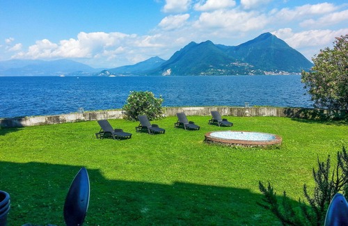 Verbania Apartamento | Apartamento de 3 habitaciones amueblado con buen gusto en una villa bien mantenida con acceso privado al lago