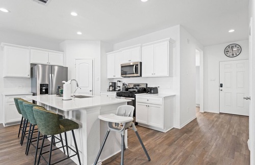 Katy Casa | Tastefully furnished apartment in Katy!