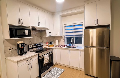Langford Casa | Tastefully furnished brand new 1-bedroom suite in Bear Mountain