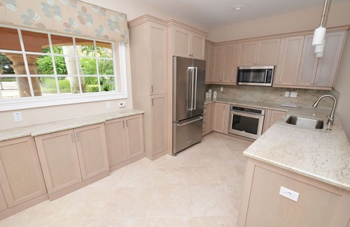 Pelican Bay Casa | Tastefully furnished ground floor unit in Pelican Bay community