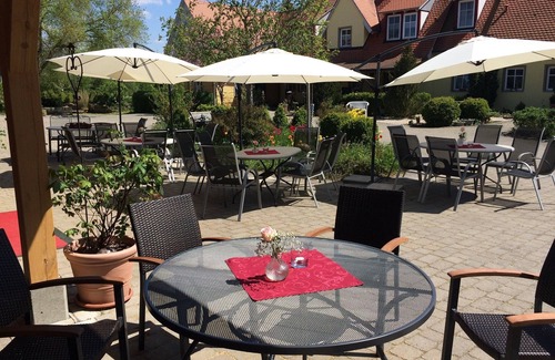 Sugenheim Apartamento | Tastefully renovated 2-room non-smoking apartment with a wonderful view of the garden