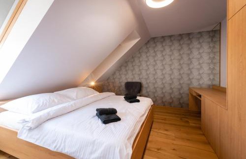 Vysoke Tatry Apartamento | TATRYSTAY Luxury Penthouse Apartment PodLesom & Free EVC