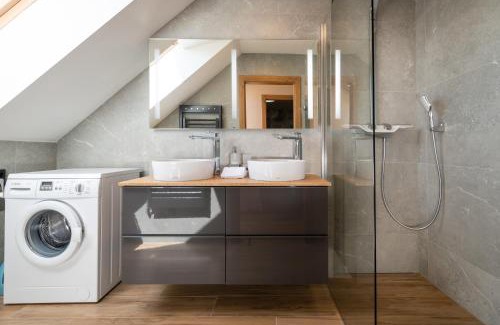 Vysoke Tatry Apartamento | TATRYSTAY Luxury Penthouse Apartment PodLesom & Free EVC