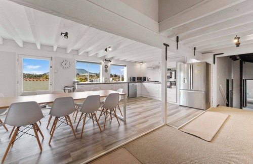 Taupo Casa | Tauhara Views - Lake Taupo Holiday Home