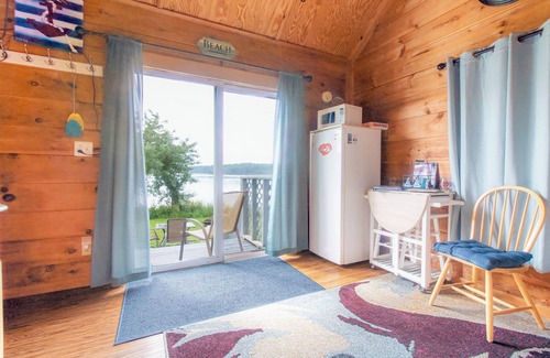 Sullivan Cabaña | Taunton Bay Cottage - Affordable Oceanfront - Perfect for couples getaway!