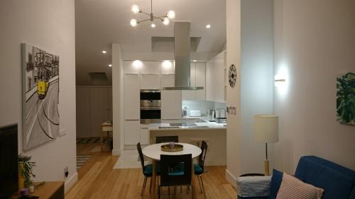 Sao Sebastiao da Pedreira Apartamento | Tauro 195 near El Corte Ingles