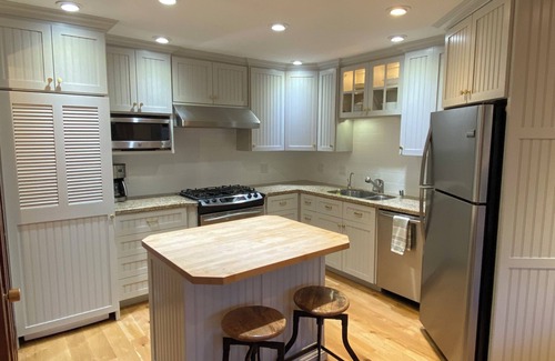 Tahoe Sierra Estates Condominio | Condominio Tavern Shores al lado del lago Tahoe, el río Truckee, senderos y ciudad!