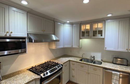 Tahoe Sierra Estates Condominio | Condominio Tavern Shores al lado del lago Tahoe, el río Truckee, senderos y ciudad!