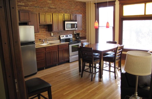 Lewisburg Casa | Tawsty Flower - Haines Suites