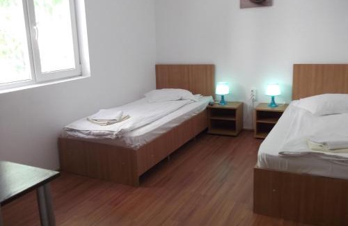 Otopeni Hostal | Taxi Hostel