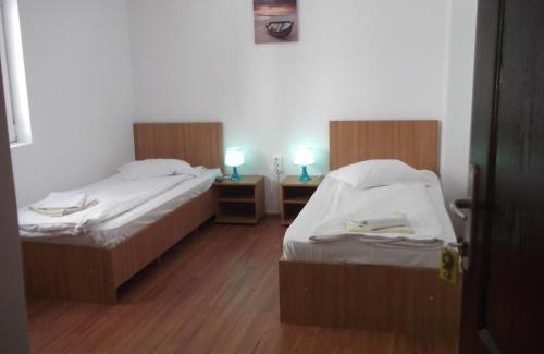 Otopeni Hostal | Taxi Hostel