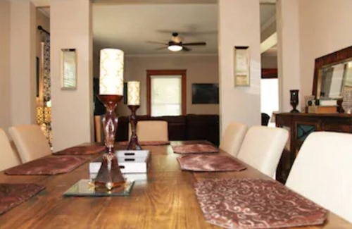 Cottonwood Falls Casa | Taylor Historic Guesthouse - Cottonwood Falls: Escape to a piece of history !