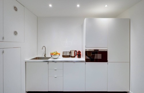 Les Iles Apartamento | TBS 299 - Pretty suite near Notre-Dame Cathedral