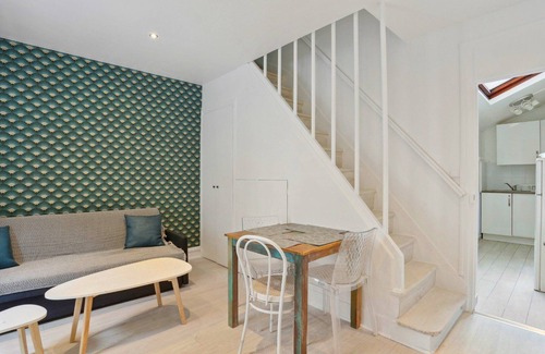 Republique–Point-du-Jour Apartamento | TBS 825 - Charming duplex apartment