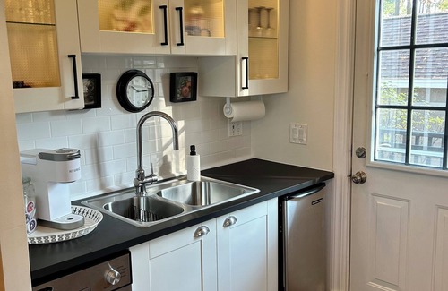 Traverse City Cabaña | TC 2 hab. 1 hab. Cape Cod Style Cottage