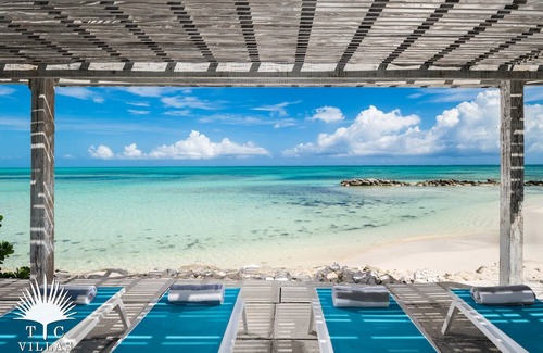 Providenciales Casa | TC Villas -Castaway -Luxury Beachfront for Extended Families & Groups
