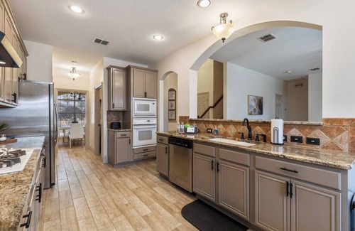 Flower Mound Casa | TCH - Spacious 4bd/2ba in Flower Mound w/Workspace