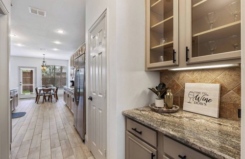 Flower Mound Casa | TCH - Spacious 4bd/2ba in Flower Mound w/Workspace