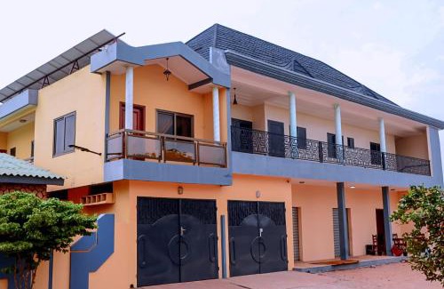 Ouidah Apartamento | TCHETINMEY GUEST HOUSE & Tours