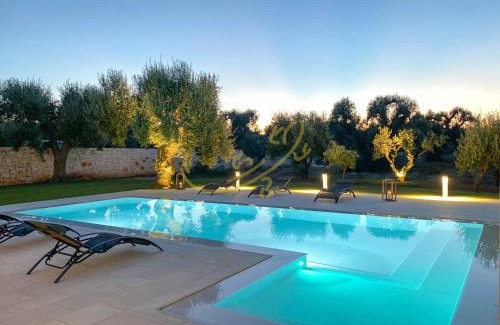 Speziale Casa | TD Villa Ricchiari Traditional Villa with Designer Pool