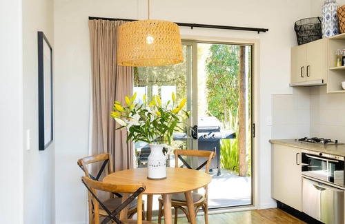 Te Awanga Casa | Te Awanga Cottages - Costera y contemporánea