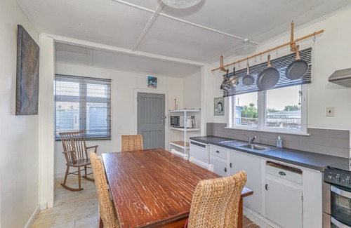 Himatangi Beach Casa | Te Manahuna Pet friendly spacious bach close to the beach